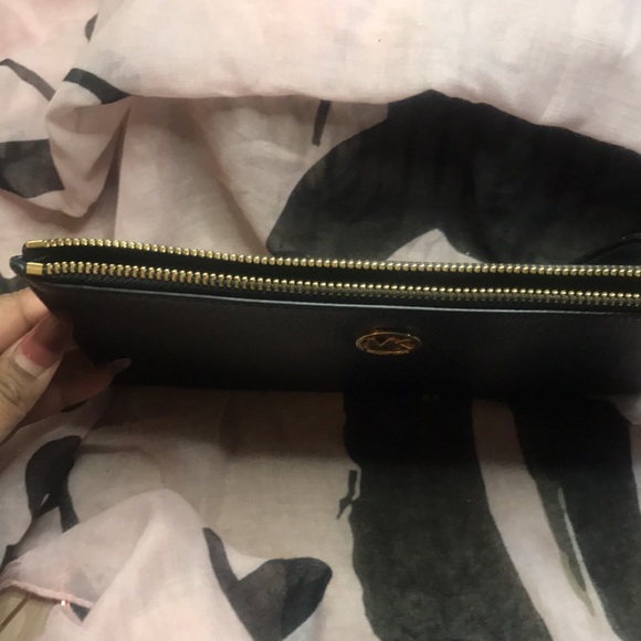 Michael Kors black wristlet - Picture 6 of 11